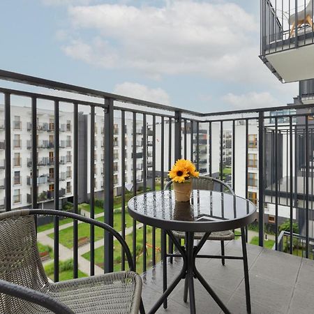 Cozy Apartment With Parking Bakalarska By Noclegi Renters Varşova Dış mekan fotoğraf