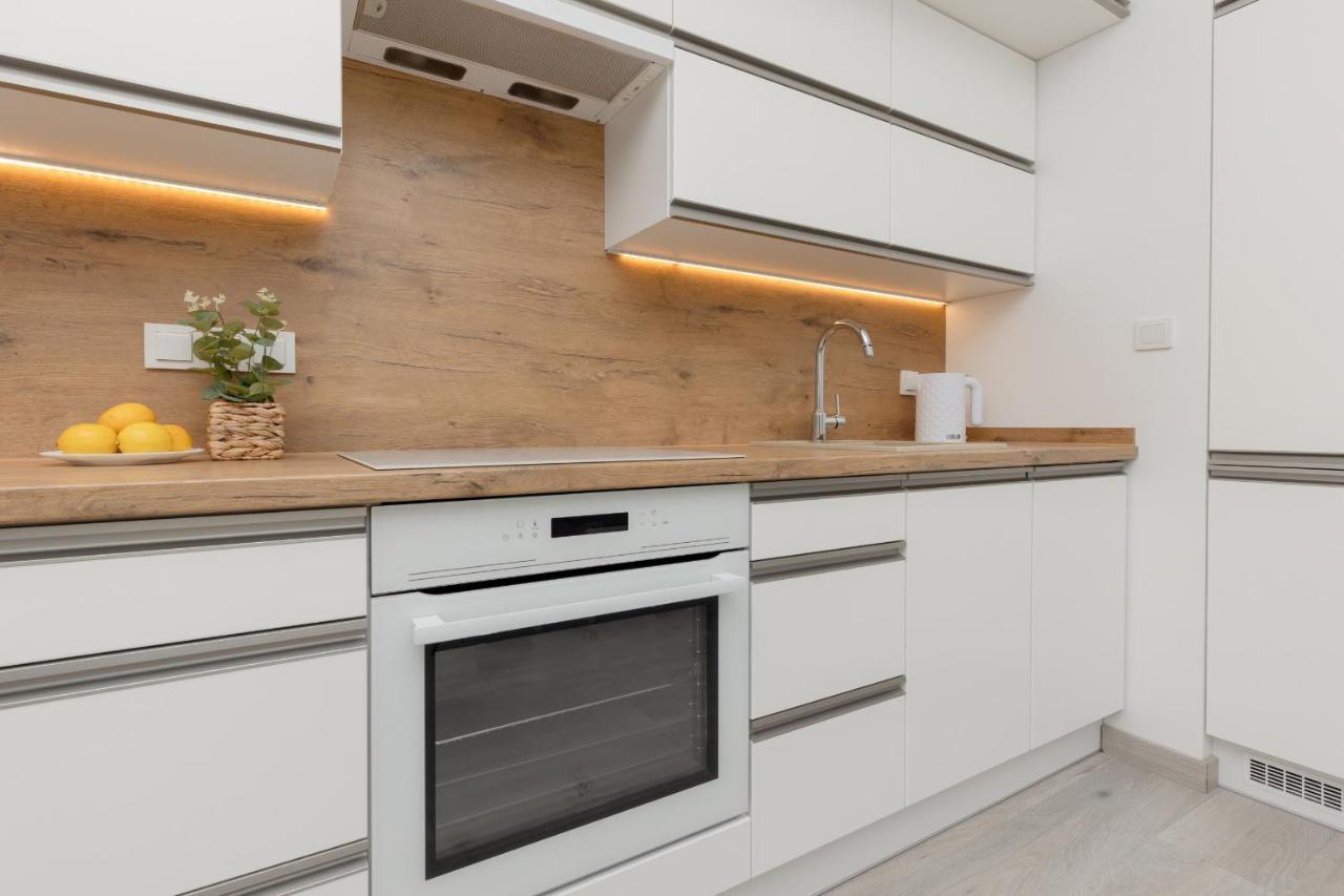 Cozy Apartment With Parking Bakalarska By Noclegi Renters Varşova Dış mekan fotoğraf
