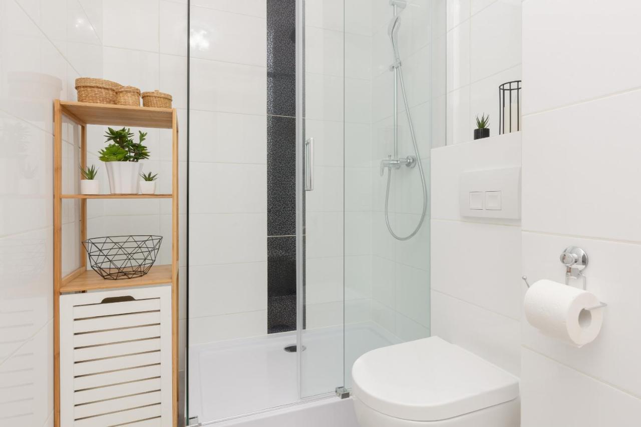 Cozy Apartment With Parking Bakalarska By Noclegi Renters Varşova Dış mekan fotoğraf