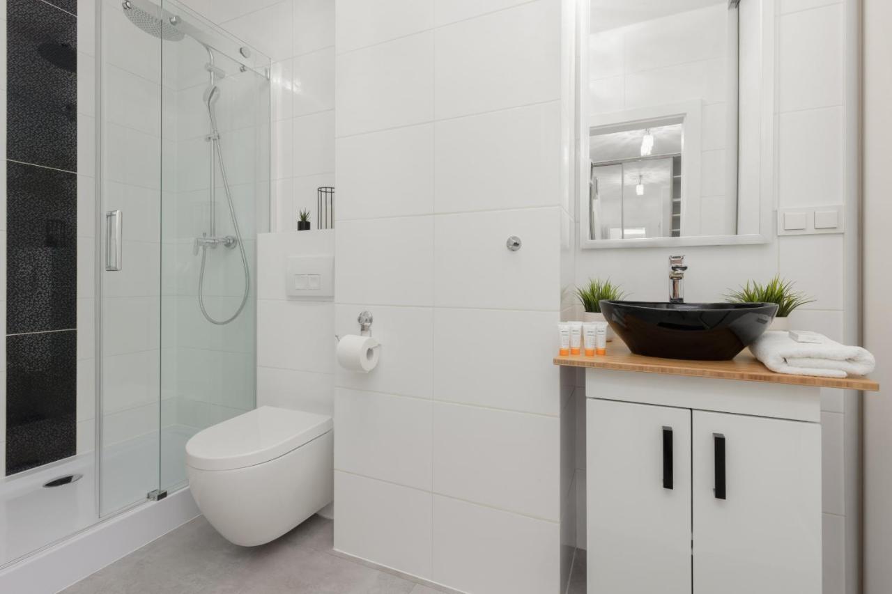 Cozy Apartment With Parking Bakalarska By Noclegi Renters Varşova Dış mekan fotoğraf